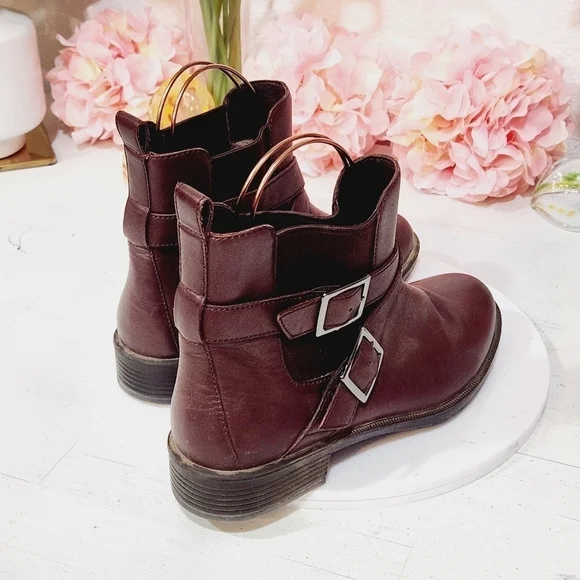 UMBERTO Raffini Tanya Brown Ankle Boots With Buckle Straps Size 9 - Picture 4 of 10
